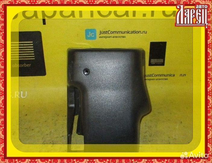 Кожух рулевой колонки Subaru Forester SG5