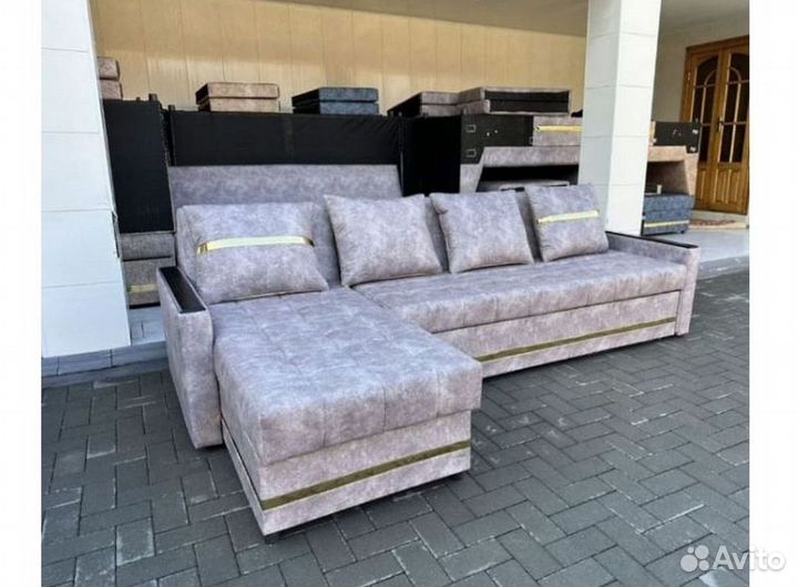 Диван угловой в наличии