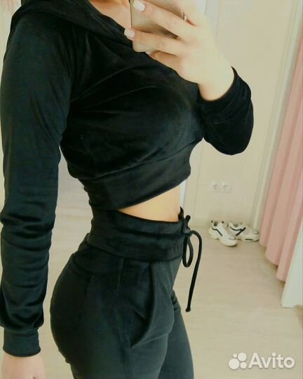 Спортивный костюм женский