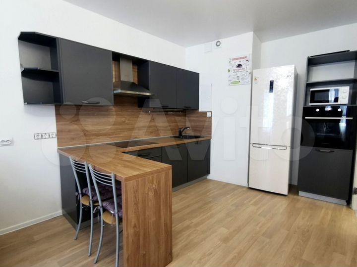 2-к. квартира, 55 м², 4/18 эт.