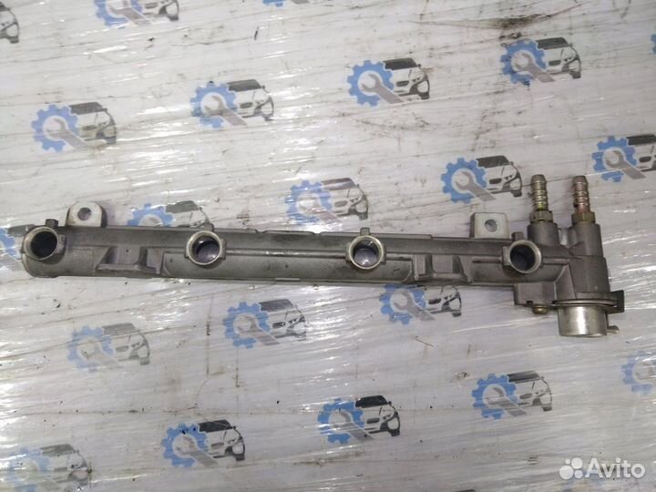 Рейка топливная (рампа) Volkswagen Golf 4 1.4 2002