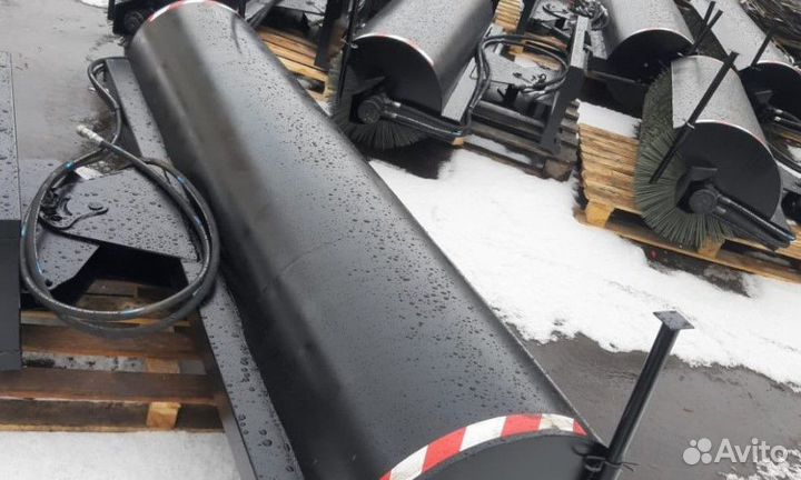 Щетка на экскаватор погрузчик дорожная