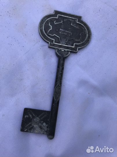 Ключ сувенирный