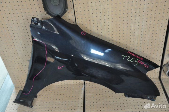 Крыло переднее правое toyota corolla ZZE121