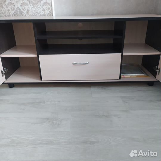 Тумба под телевизор