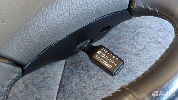 Руль черно-кожа Toyota, Lexus. Отличное состояние