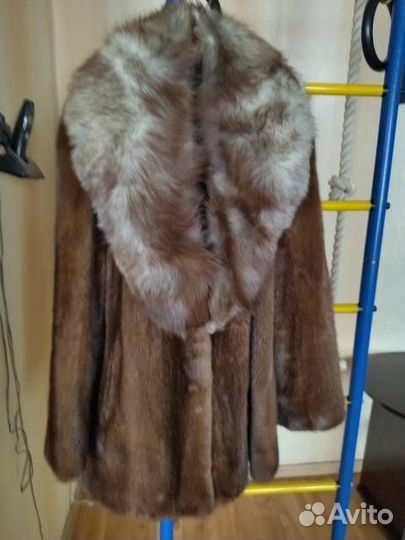 Воротник из меха песца