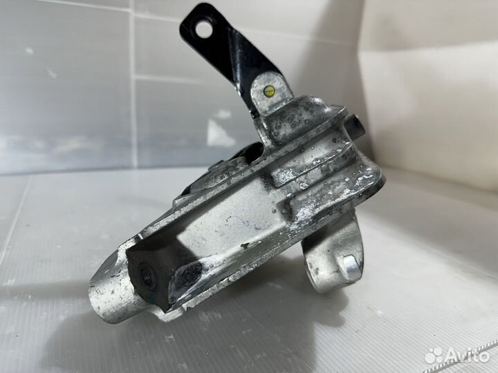 Опора (подушка) двигателя правая Chery Tiggo 8 Pro