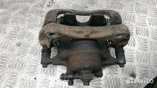 Суппорт тормозной передний правый opel mokka (LKR1