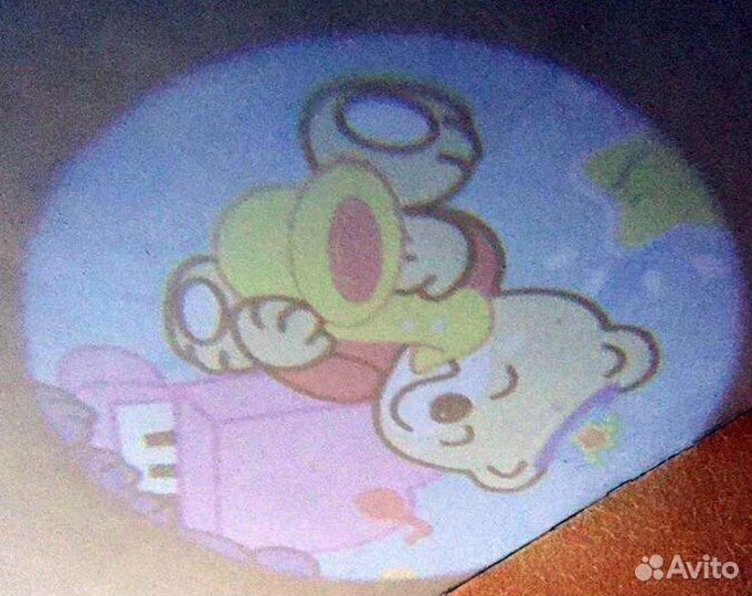 Музыкальный мобиль на кроватку