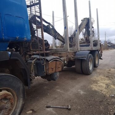 Лесовоз (сортиментовоз) Sisu SM 312 с КМУ Loglift, 1995