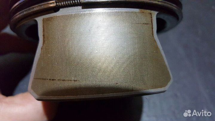 Поршень правый Porsche Cayenne 957 GTS M48.01 2008