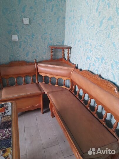 Кухонный уголок со столом бу