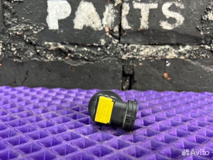 Лампа Nissan X-Trail NT31-056396 2009