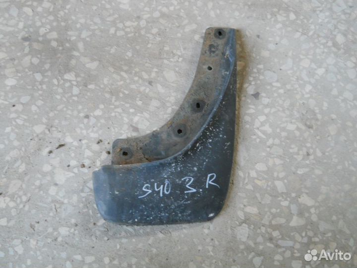 S40 Брызговик задний правый Volvo