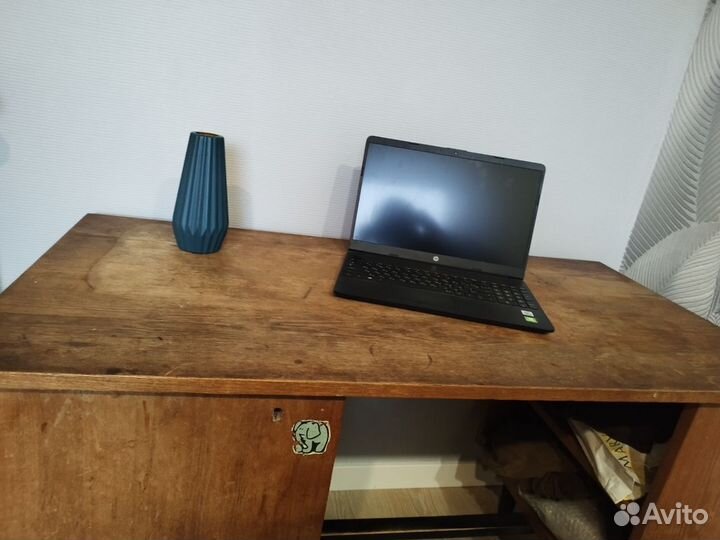 Письменный стол