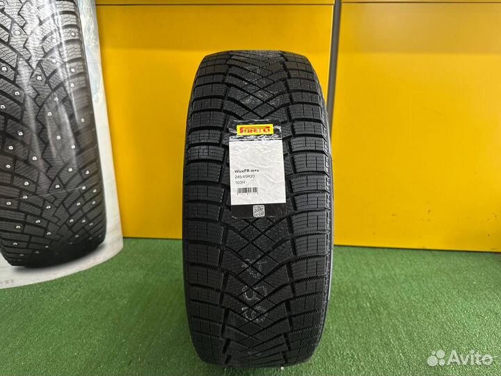 Pirelli Ice Zero FR 245/45 R20 103H