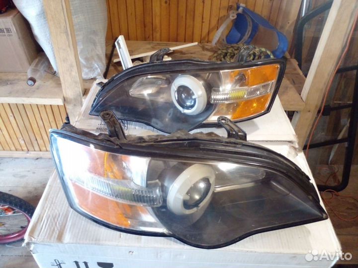 Фары Subaru Legacy 2004 год переделаные под ксенон