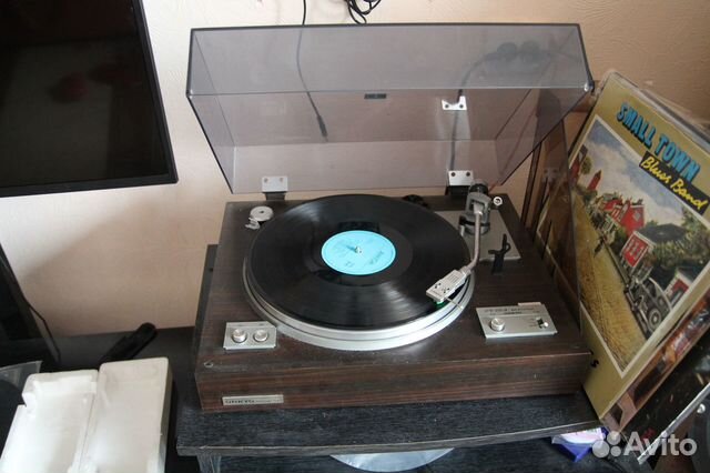 Проигрыватель для виниловых пластинок
