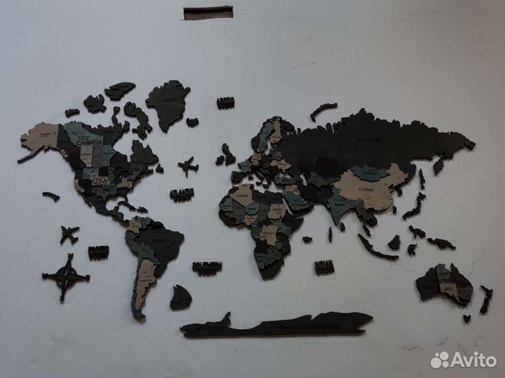 Карта мира настенная из дерева