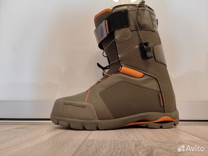 Сноубордические ботинки 44 размер