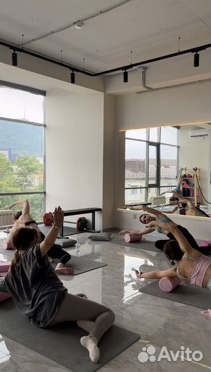 Тренер по фитнесу и растяжке