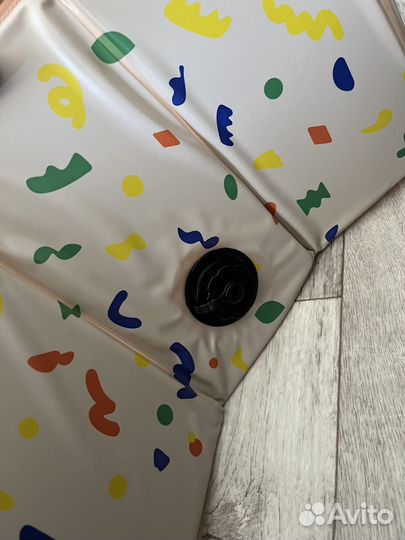 Манеж сухой бассейн