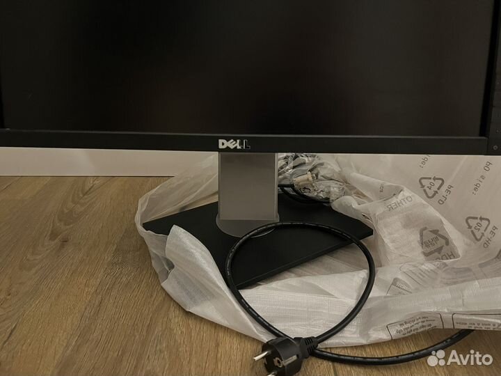 Монитор dell