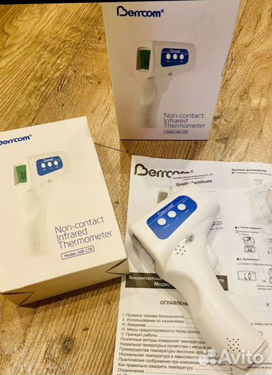 Бесконтактный термометр новый