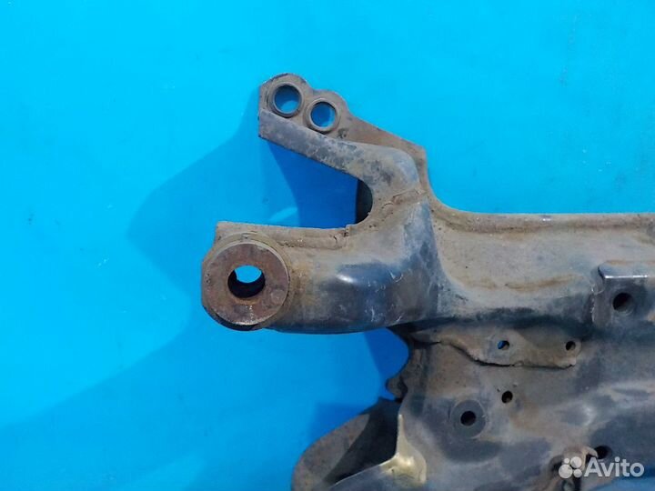 Подрамник двигателя toyota Avensis 3 (T270) 2009-2018