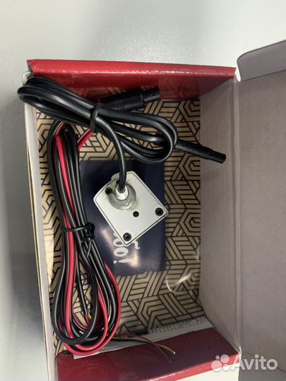 Камера заднего вида CarPrime белая