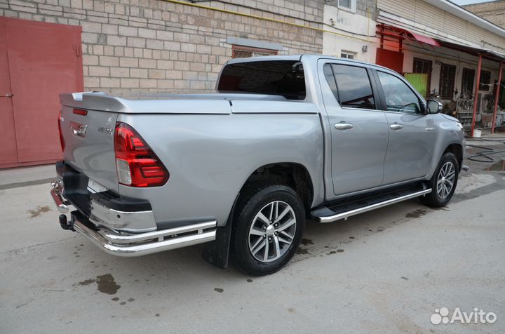 Защита бампера 76/42 мм Toyota Hilux 2015 угловая