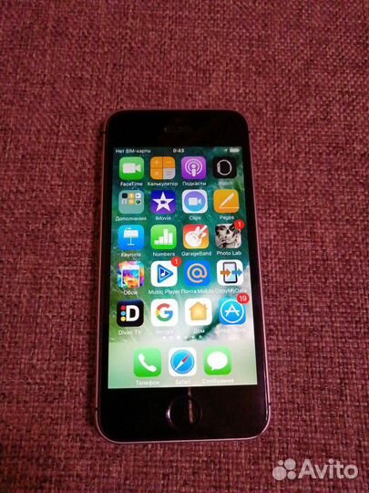 Телефон iPhone SE 32 гб