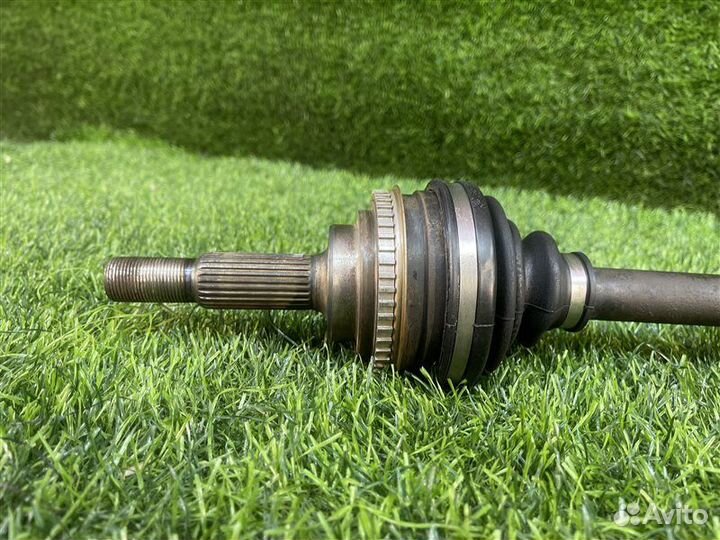 Привод задний правый Toyota Alphard MNH15 1mzfe