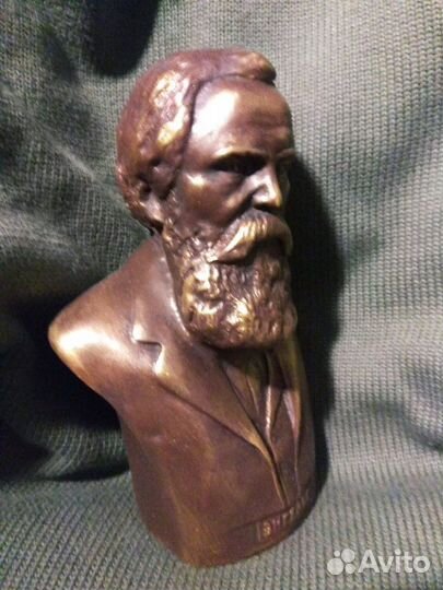 Бюст Брежнева Мао Цзедуна Энгельса