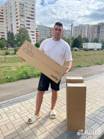 Пылесос Dyson V8 absolute новый в наличии