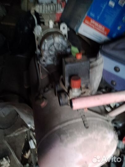 Воздушный компрессор