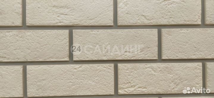 Фасадные панели Grand Line Кирпич Состаренный design Молочный (Пломбирный), шов RAL 7006