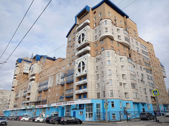 3-к. апартаменты, 136 м², 1/16 эт.
