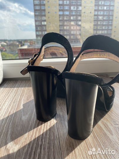 Босоножки женские 39 размер