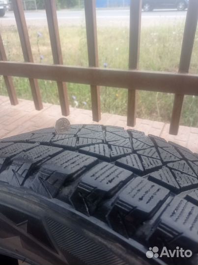 Bridgestone Blizzak DM-Z2 225/60 R18