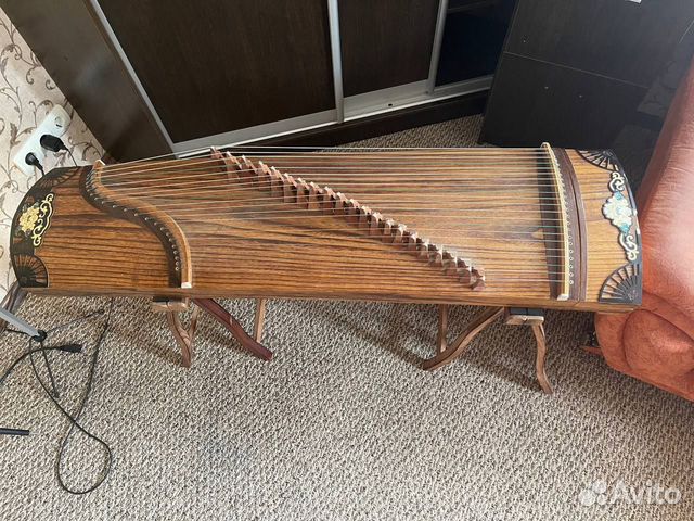 Гучжэн (Guzheng) музыкальный инструмент Китая