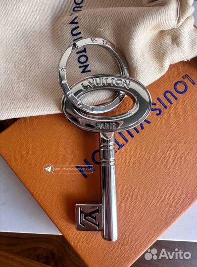 Брелок Louis Vuitton key