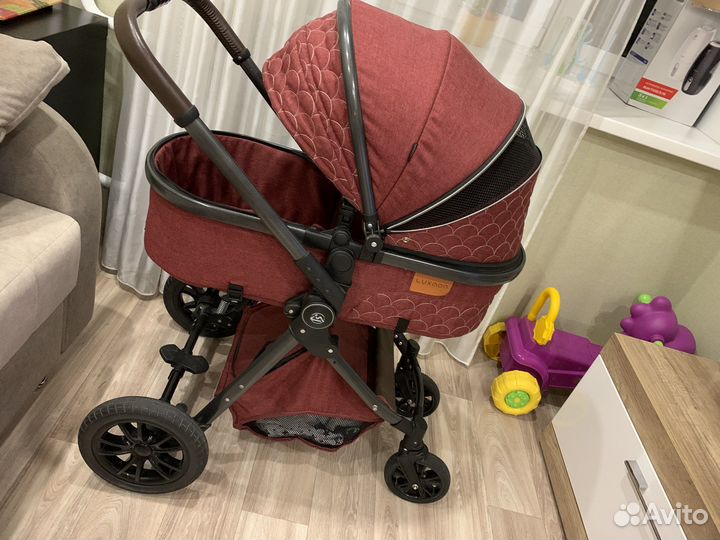 Прогулочная коляска