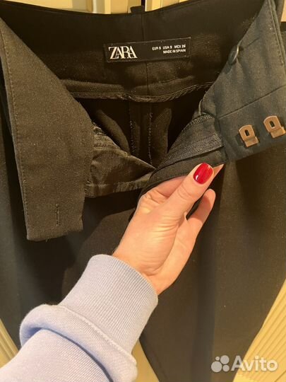 Брюки черные со стрелками Zara