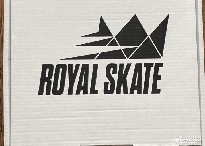 Фигурные коньки royal skate 38 р