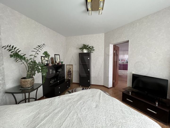 2-к. квартира, 55 м², 1/3 эт.