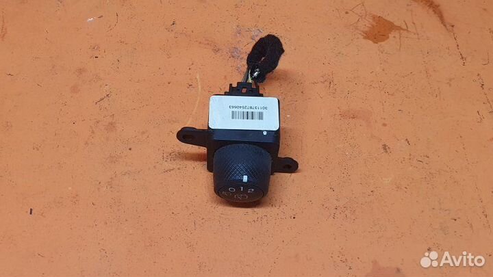 Блок управления стеклоочистителем задний Hummer H3