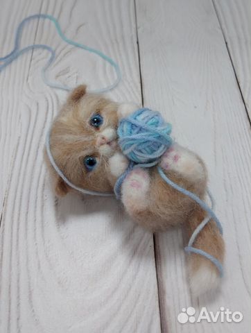 Авторская игрушка из шерсти котик Симба
