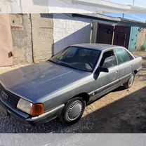 Audi 100 1.8 MT, 1983, 300 000 км, с пробегом, цена 105 000 руб.